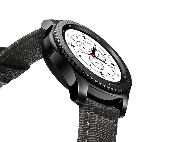 Samsung обяви специалното издание на Gear S3 Frontier TUMI